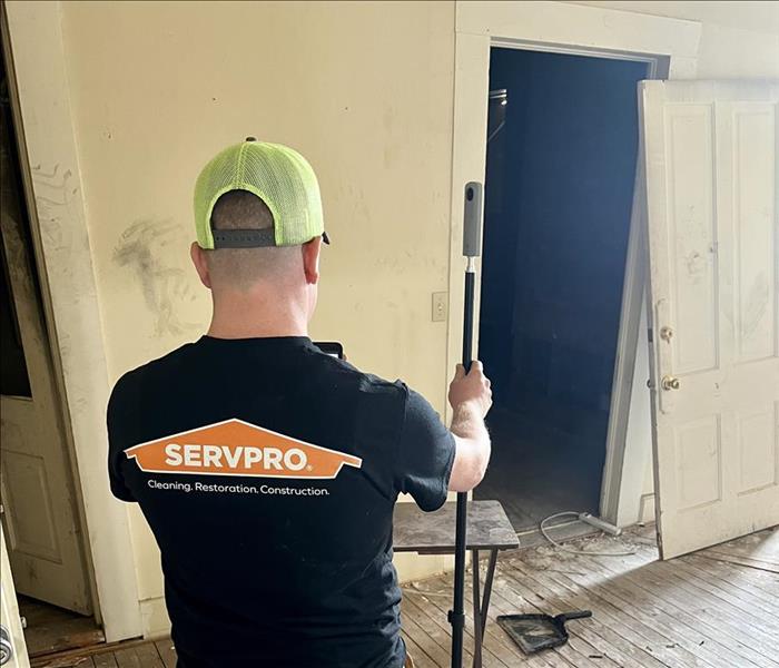 SERVPRO employee with 3D equipment